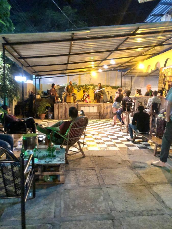 Green Rover Hostel By Gypstead Vagator Extérieur photo