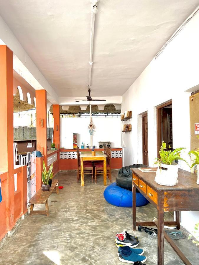 Green Rover Hostel By Gypstead Vagator Extérieur photo