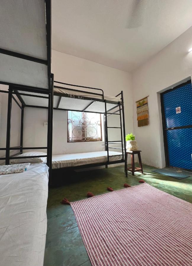 Green Rover Hostel By Gypstead Vagator Extérieur photo
